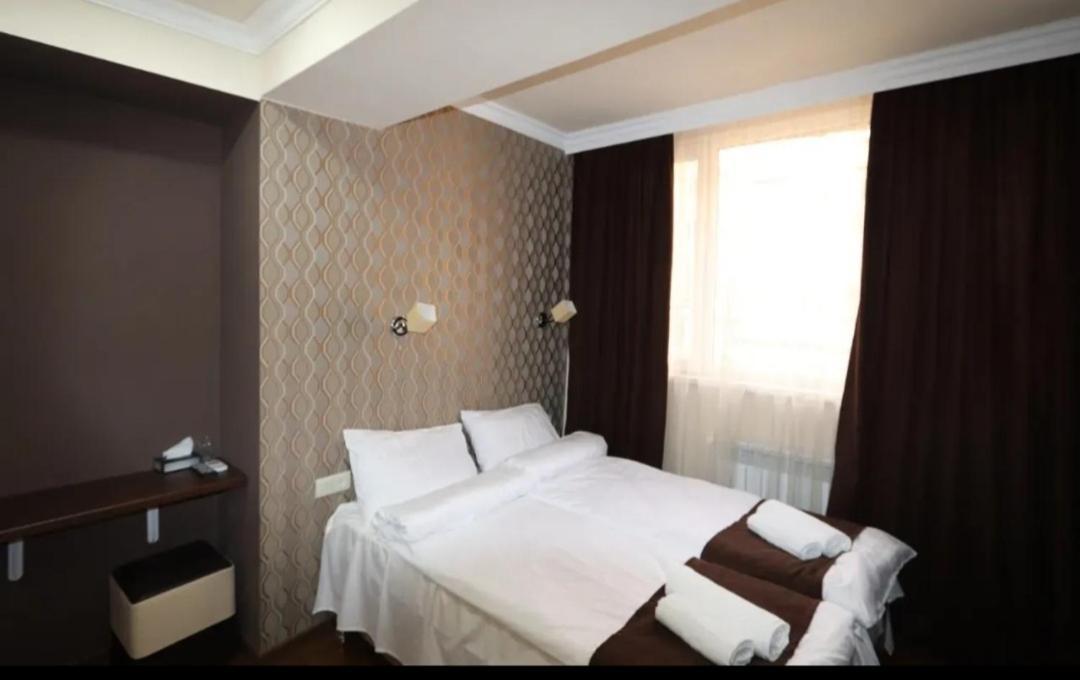 Mine Passionis Hotel And Tours Yerevan Exterior photo
